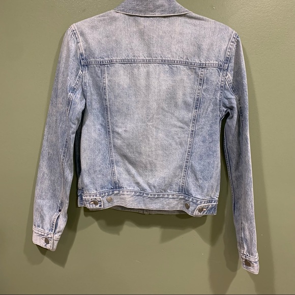 GAP 1969 Light Wash Denim Jacket - Picture 10 of 12